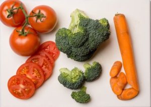 Picture of tomatoes, broccoli, and carrots